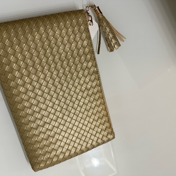 NWT Virginia Wolf Pouch - Picture 3 of 6